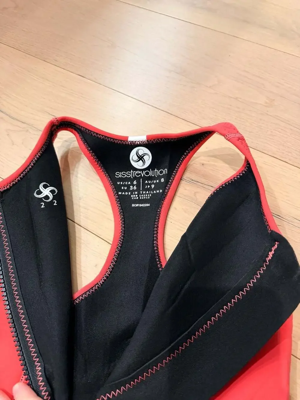 SISSTREVOLUTION Women's 7 Seas 2/2mm Long Jane Front Zip Wetsuit - Picture 4 of 13
